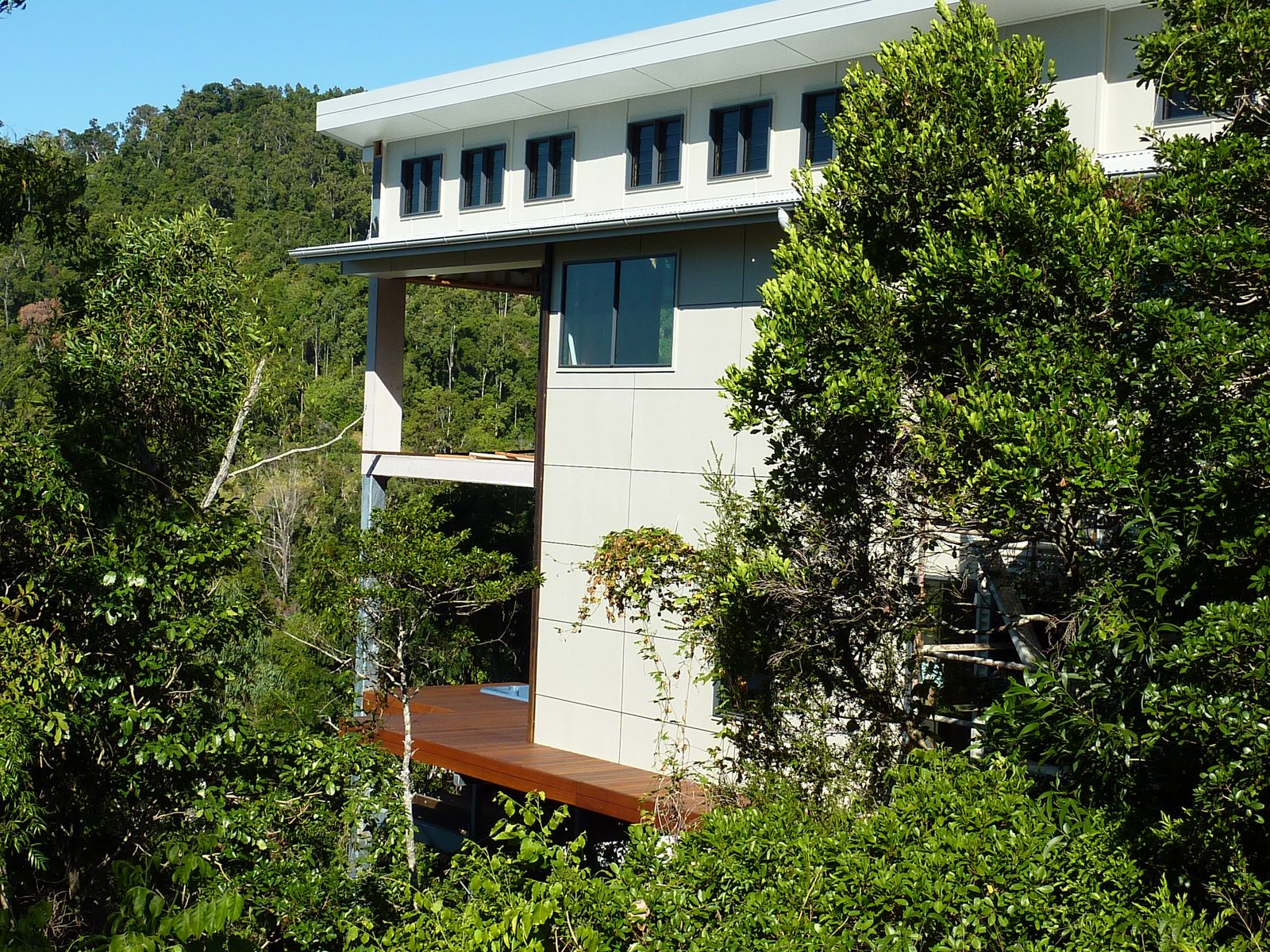Airlie Summit, Airlie Beach, QLD — exterior finishes exterior
